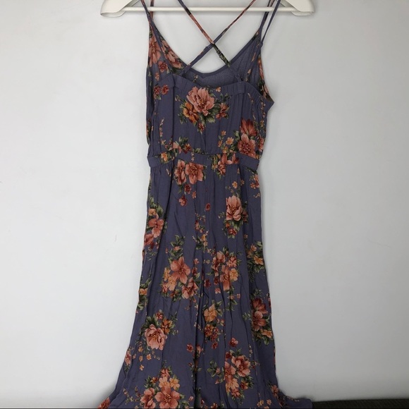 American Eagle Outfitters Pants - Dressy floral romper